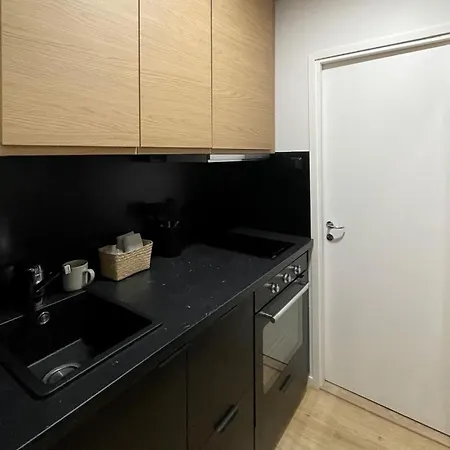 Rauhallinen Kaupunkikoti 1-6 Henkiloelle אולו